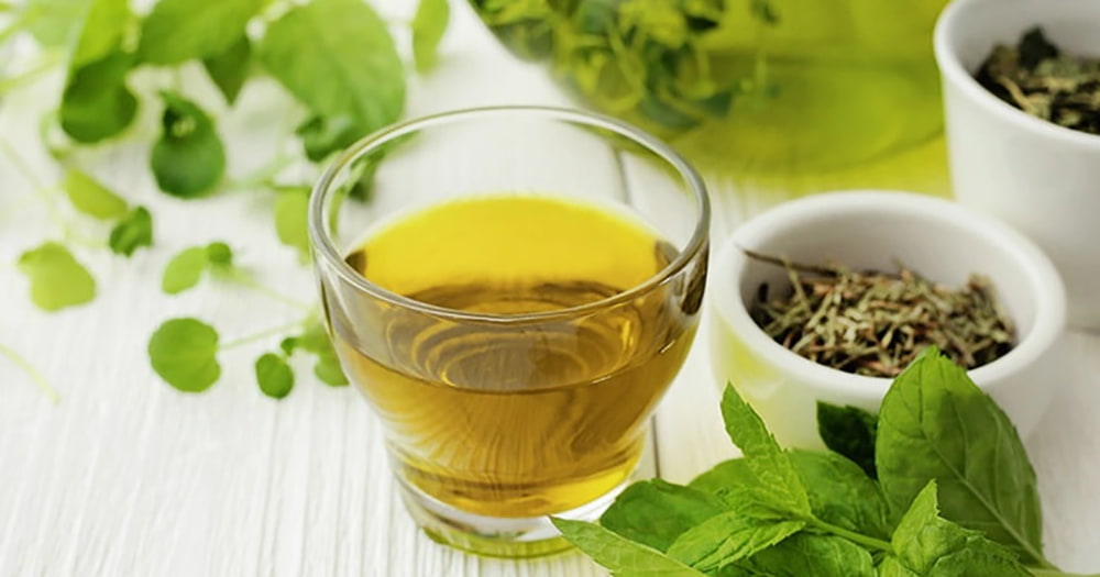 Uống trà xanh hằng ngày giúp ổn định huyết áp