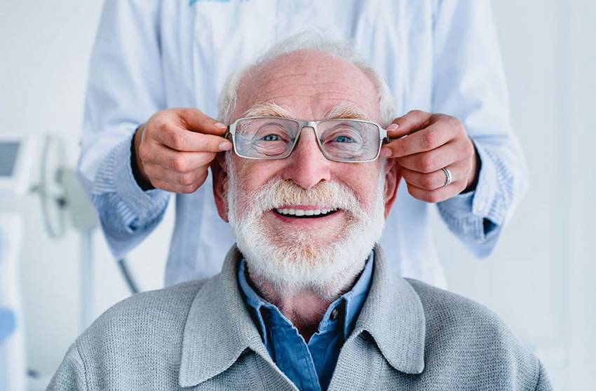 Ăn yến sào điều độ và đúng cách giúp cải thiện thị lực ở người cao tuổi