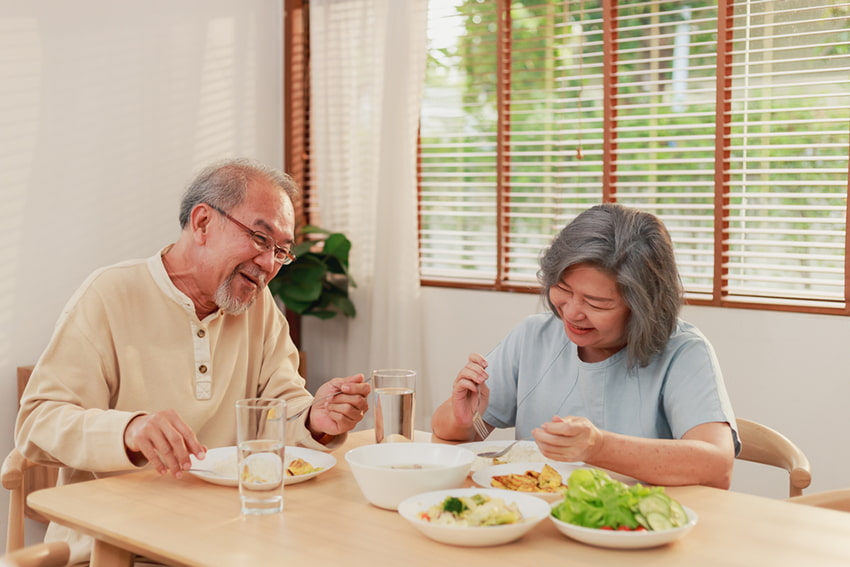 Ăn nhiều chất xơ giúp hệ tiêu hóa của người già hoạt động tốt hơn  