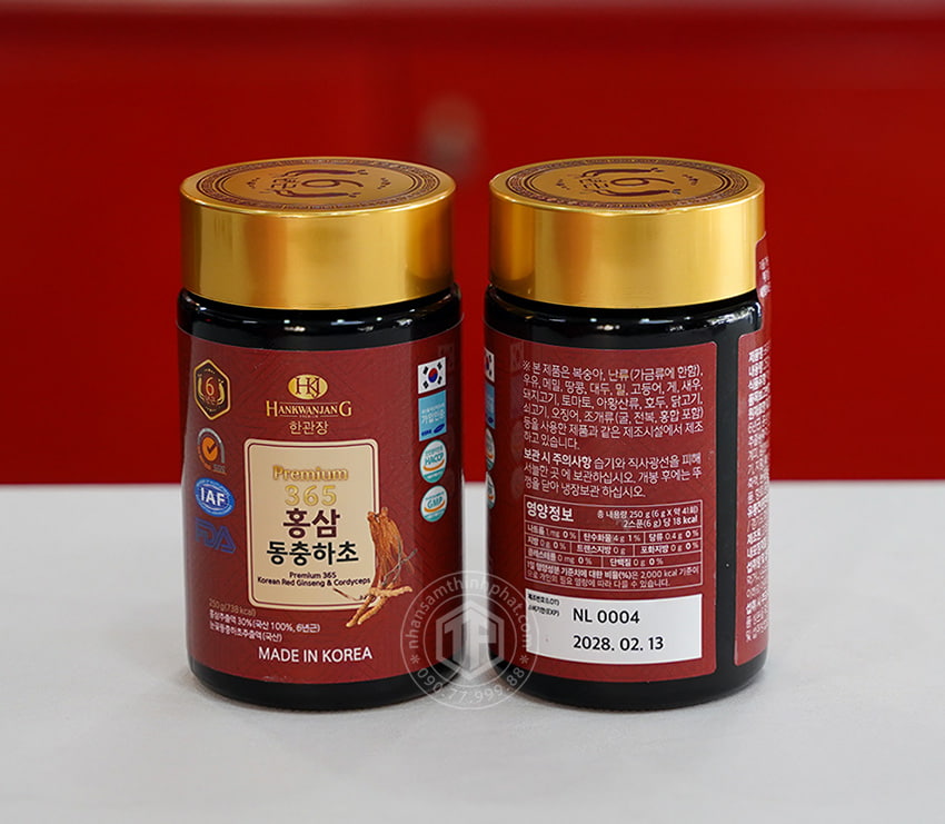 Cao hồng sâm đông trùng hạ thảo Hàn Quốc hộp 2 lọ x 250g