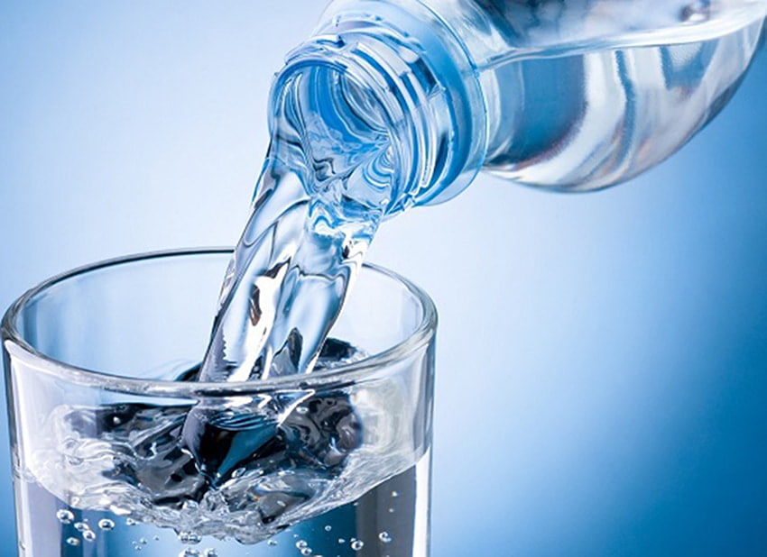 Nước có vai trò rất quan trọng đối với cơ thể, bởi 70 - 80% cơ thể chúng ta là nước