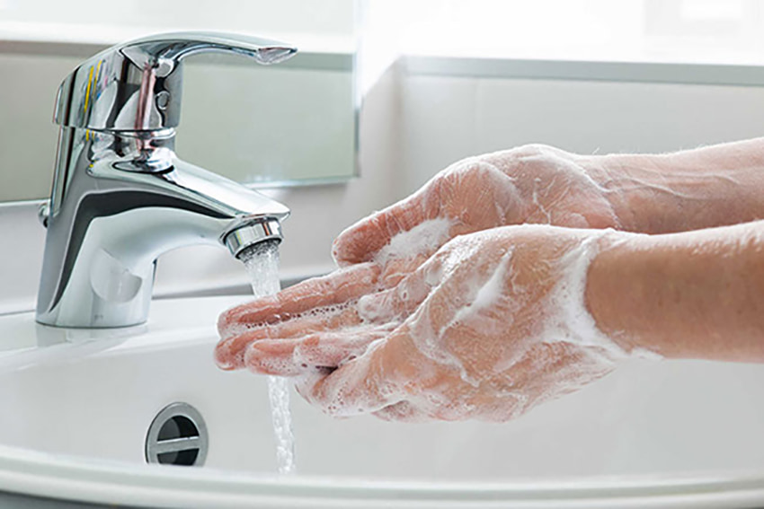 Rửa tay là phương pháp tránh lây nhiễm vi khuẩn đơn giản, hiệu quả