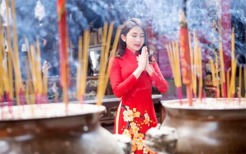 Đi lễ chùa đầu năm là nét đẹp văn hóa của người Việt
